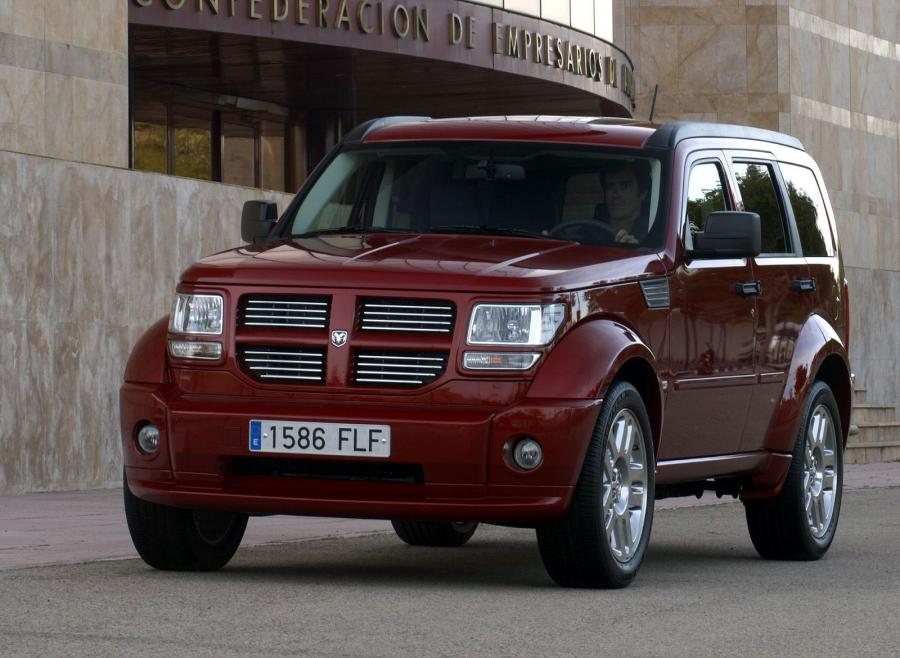  Dodge Nitro R/T 2006 года  (фото 2 из 36)